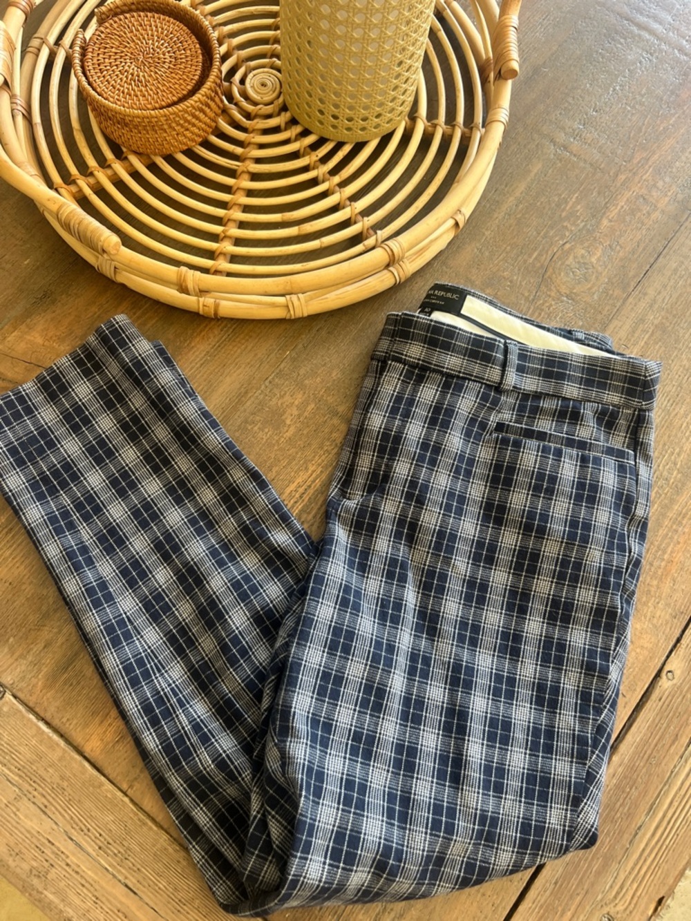 Banana Republic Navy and White Plaid women’s Sloan curvy fit